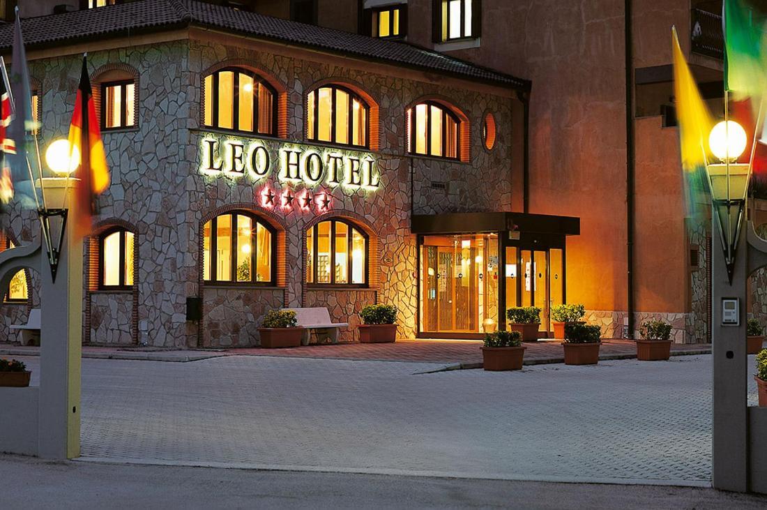 Leo Hotel Leonessa Exterior foto